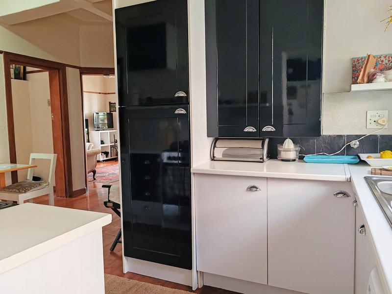 To Let 2 Bedroom Property for Rent in Vredehoek Western Cape